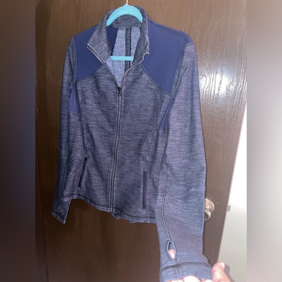 Lululemon Jacket - Picture 5 of 9